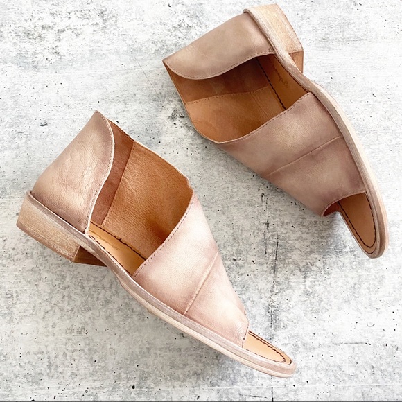 NWT Free People Mont Blanc Taupe Leather Sandals - Picture 2 of 5